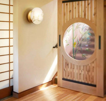 Elegant Marmor Væglampe med Messing Detaljer