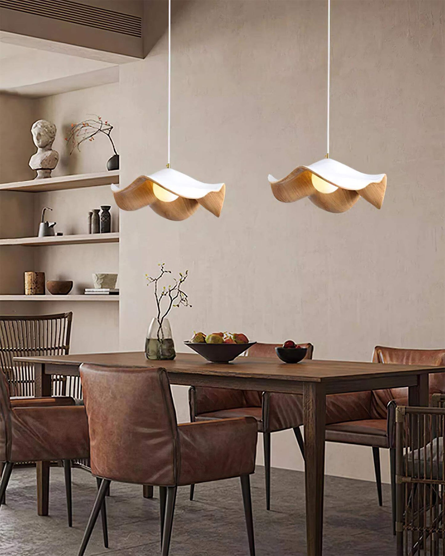 Unik Lotus Pendellampe i Harpiks & Metal