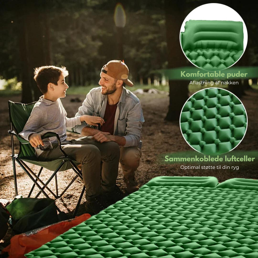 "Dobbelt oppustelig madras i armygrøn, let og bærbar med indbygget pudepumpe, ideel til camping og rejser"