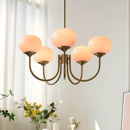 Elegant Lysekrone med Gyldne Detaljer & Lyserøde Glasskærme