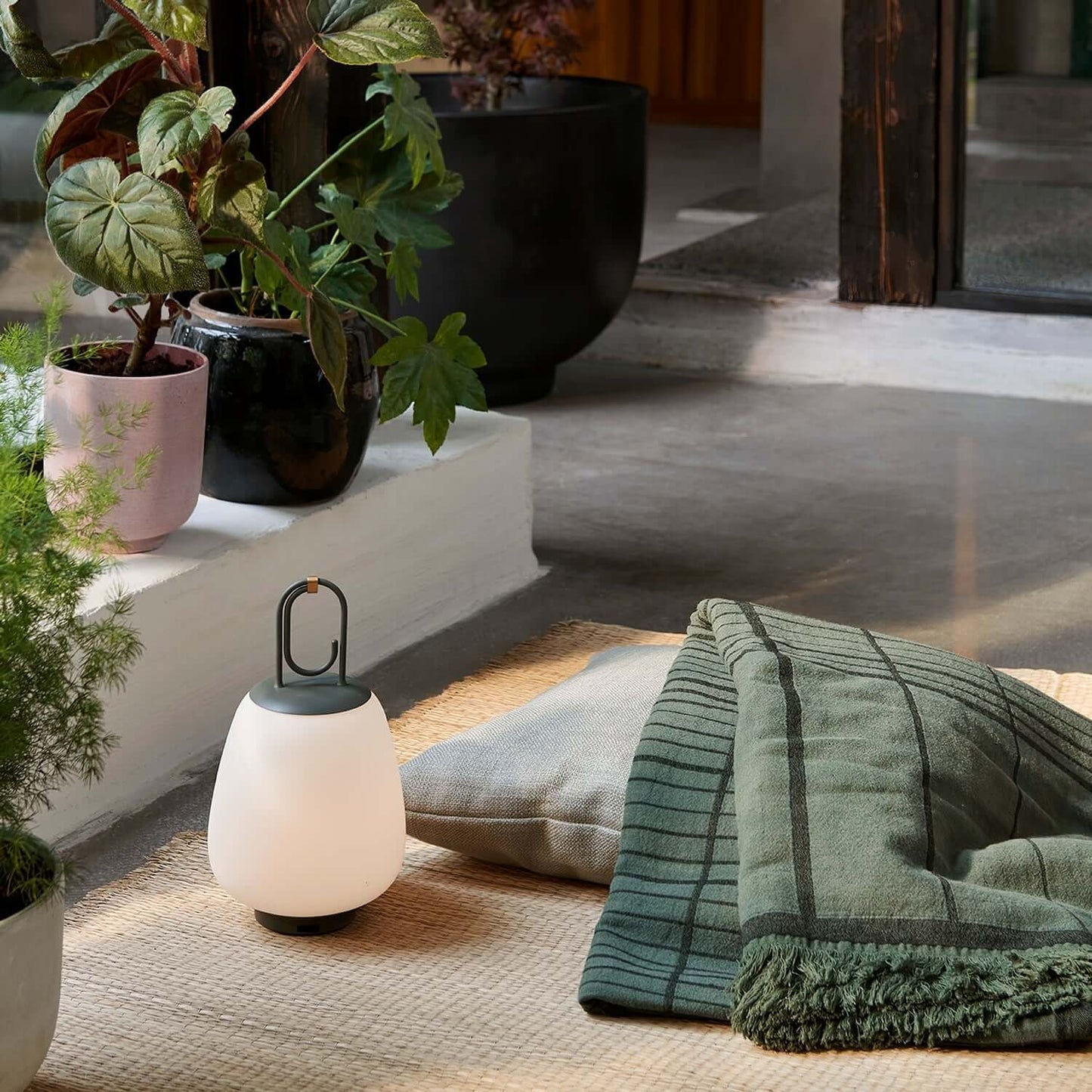 Genopladelig LED Bordlampe | Bærbar Lanterne