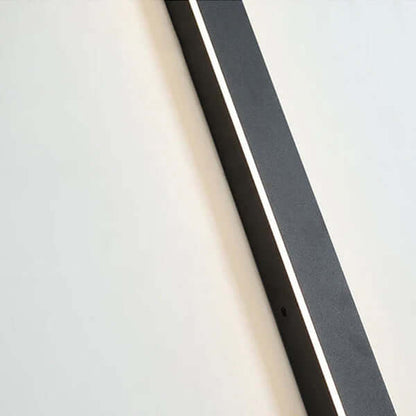 Moderne LED-væglampe i metal og akryl