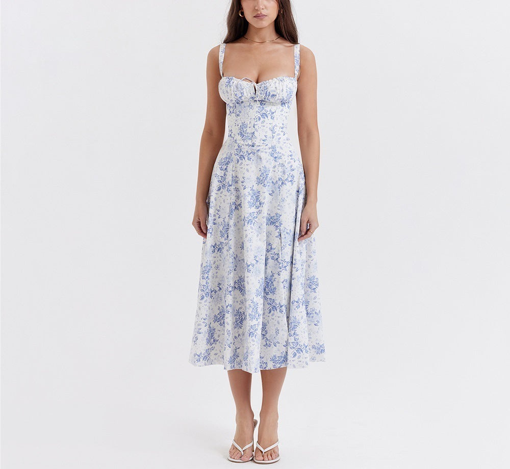 "Elegant Chiara sommerkjole med bustierdesign, sweetheart-udskæring og side-slids for feminin stil og bevægelse"