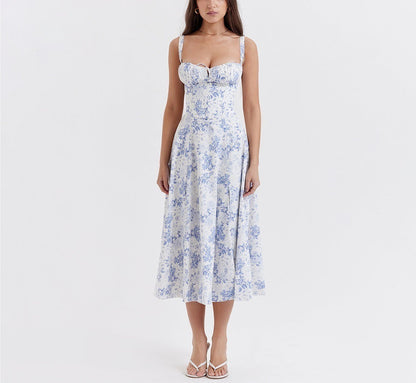 "Elegant Chiara sommerkjole med bustierdesign, sweetheart-udskæring og side-slids for feminin stil og bevægelse"