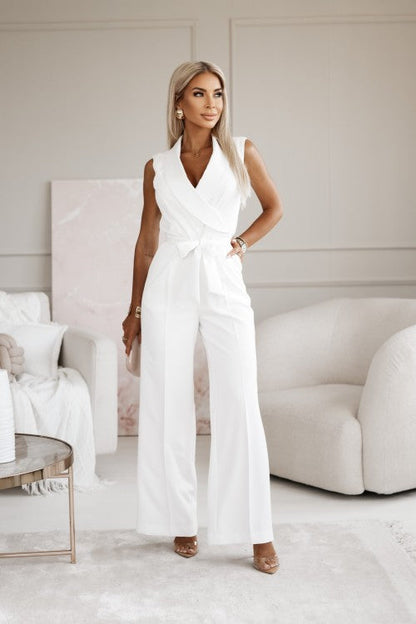 "Elegant jumpsuit til kvinder i eksklusivt design, lange ærmer, slank pasform og flattering talje, perfekt til enhver lejligh