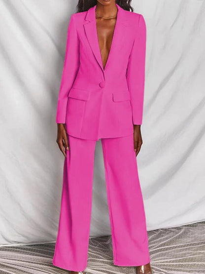 "Elegant kvinde jakkesæt i flere farver set bagfra, ideelt til hverdag og specielle lejligheder i klassisk design."