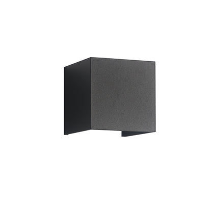 "Elegant sort udendørs LED væglampe, IP65, 6W med justerbar dobbeltlysstråle for facade og terrasse belysning."