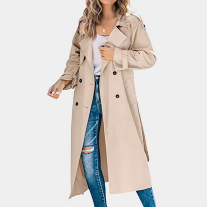 "Elegant trenchcoat i armygrøn, klassisk design med justerbar talje, ideel til fashionabelt udendørsbrug."