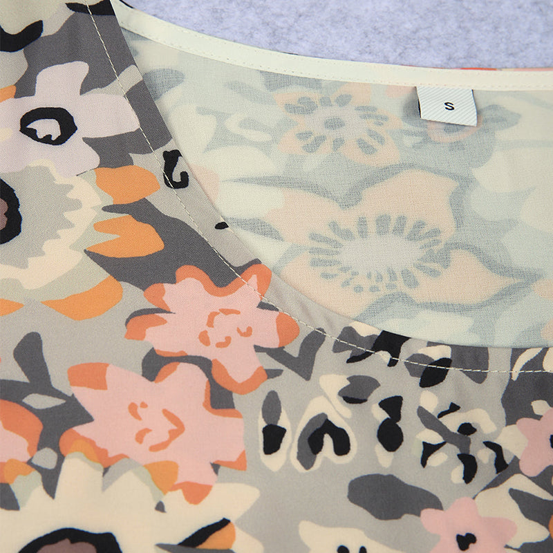 "Elegant Una midikjole i blødt stof, løs pasform, klassisk midilængde, perfekt til både hverdag og aftenbrug."