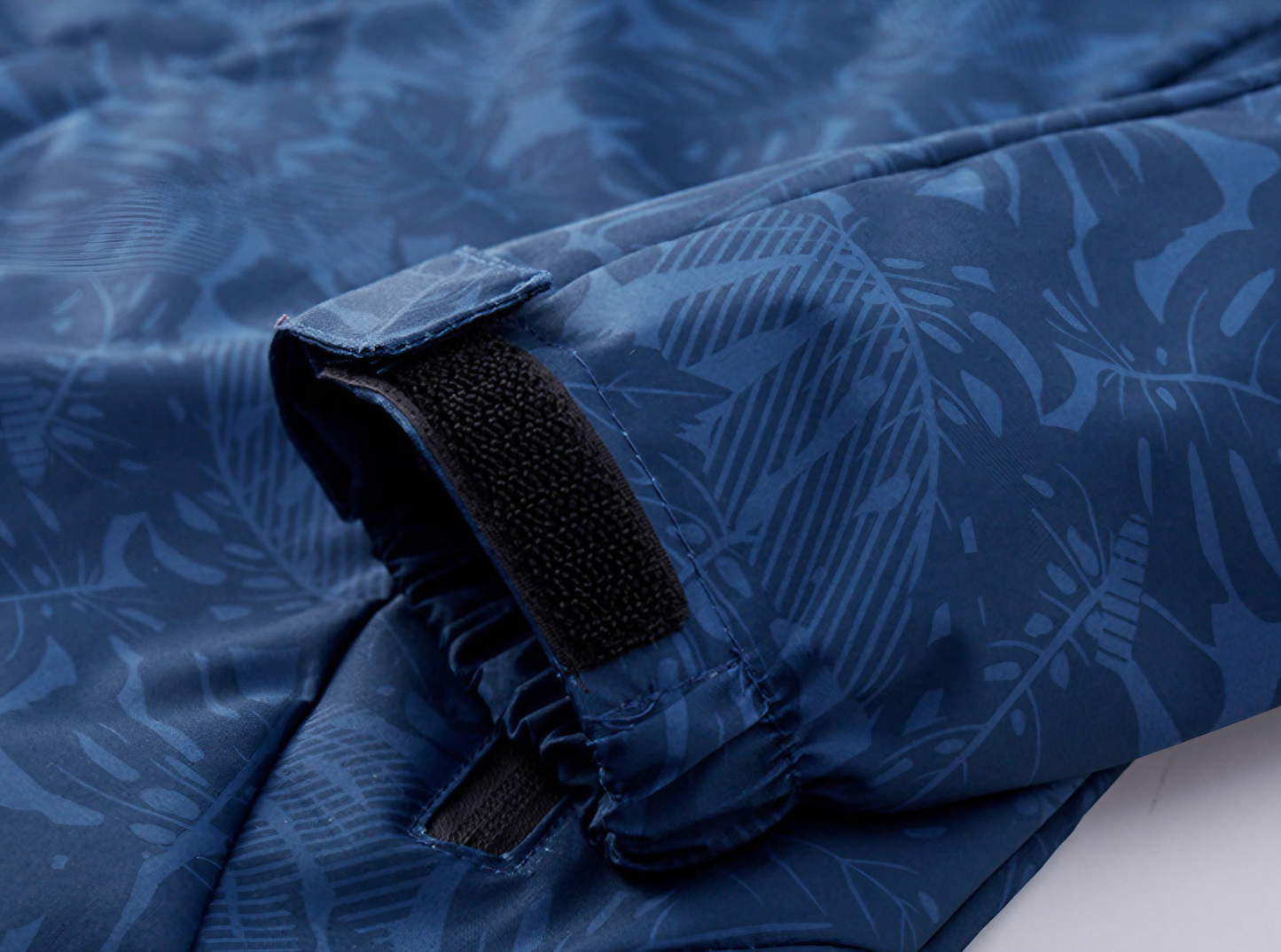 Elegante åndbare dame vindjakke i moderne snit, tilgængelig i blå, rosa, sort, turkis, violet, størrelser M-4XL.