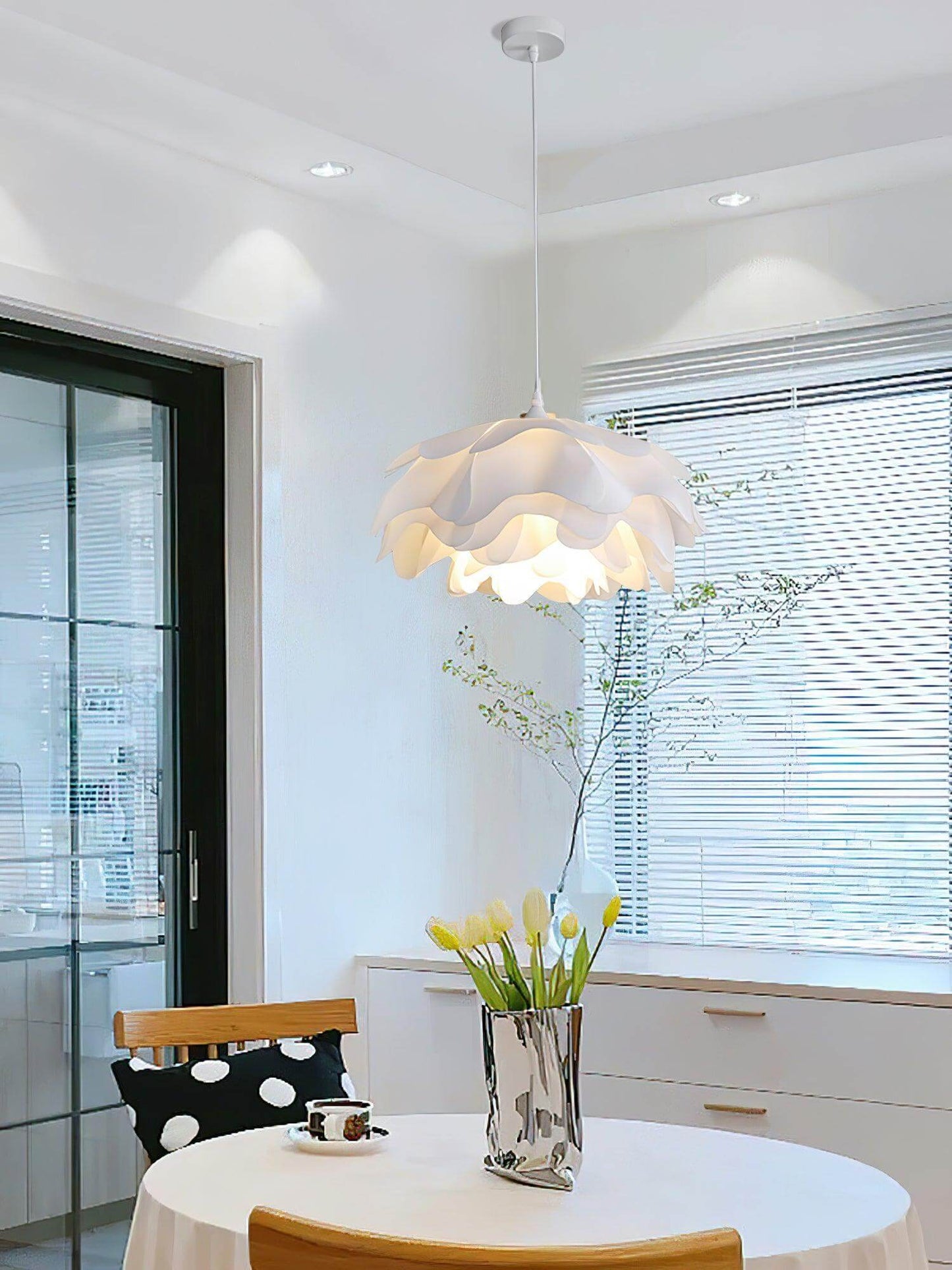 Elegant Blomsterformet Pendellampe