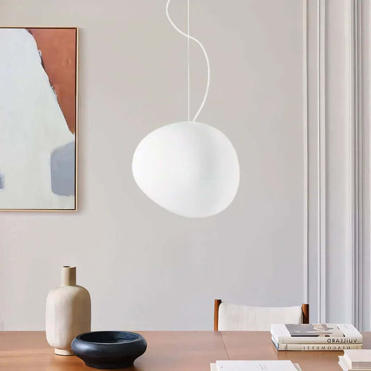 Hvid Pebble Pendel - Elegant Designlampe