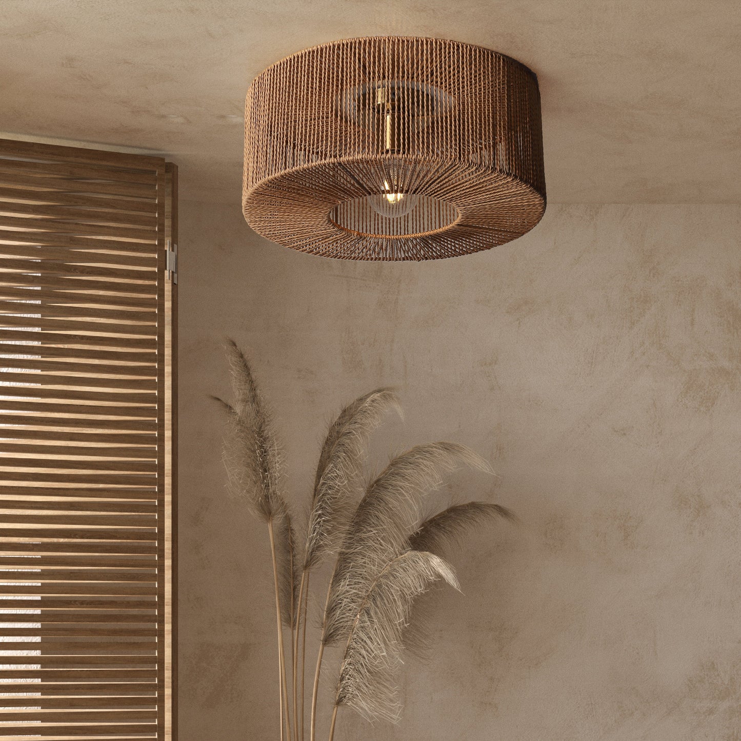 Flettet loftlampe Ø46 med naturlig papirrebs tekstur, elegant og rustik til hyggelig belysning. Passer til moderne indretning