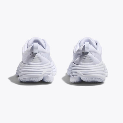 "Hvide sporty sneakers i letvægtsdesign med elegant og moderne udseende, mesh-materiale og reflekterende detaljer."