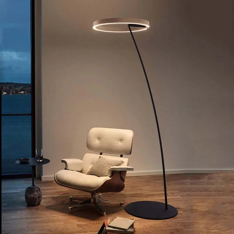 Elegant LED Gulvlampe - Skandinavisk Design