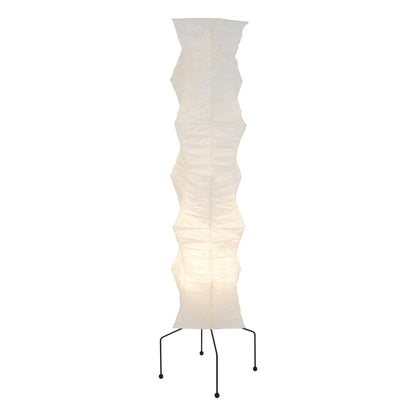 "Japansk-inspireret gulvlampe i rispapir med metalstativ. Moderne minimalistisk design til stilfuld boligindretning."