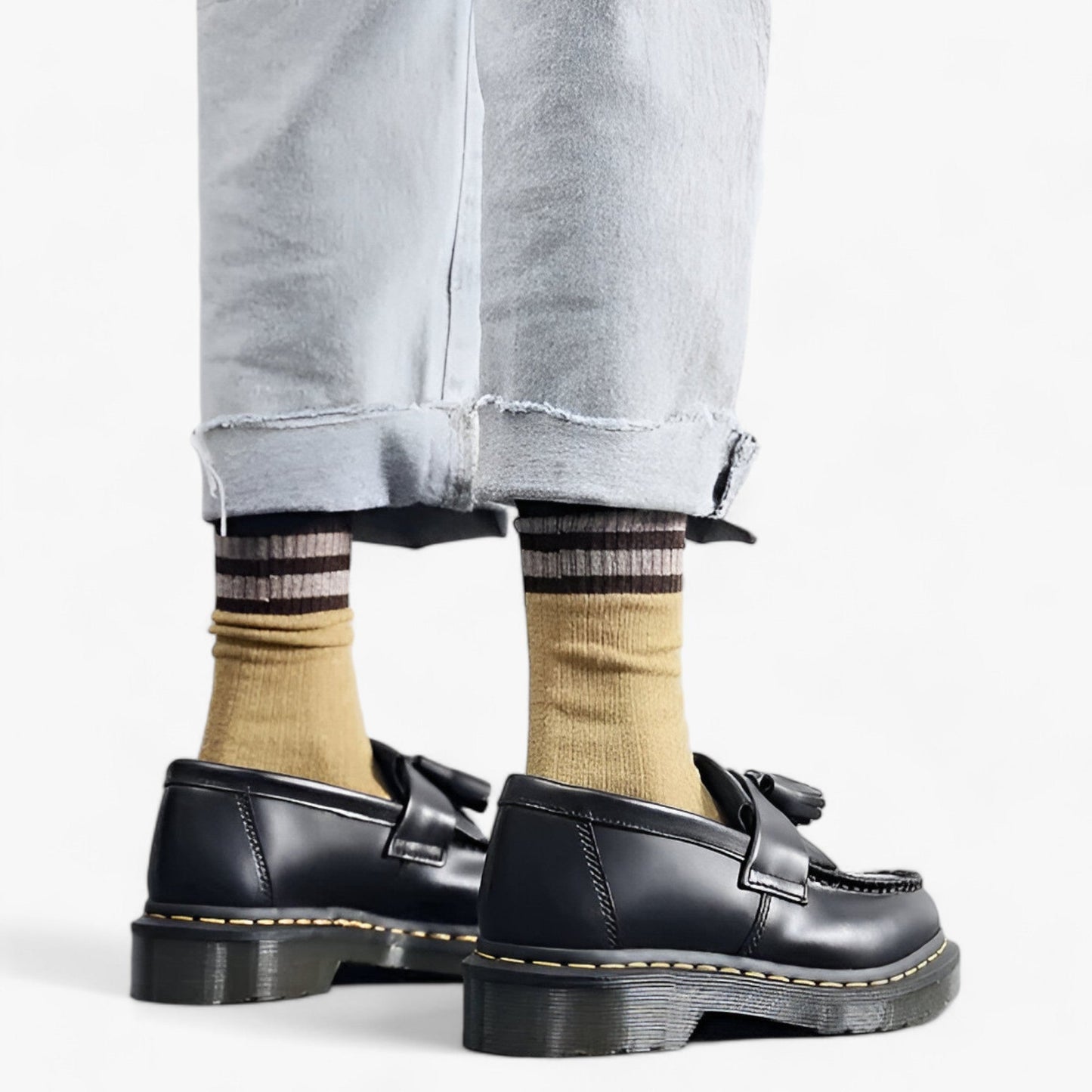 "Klassiske herre loafers i brun med kvast, tidløst design og bløde såler, perfekt til både formelle og casual outfits."