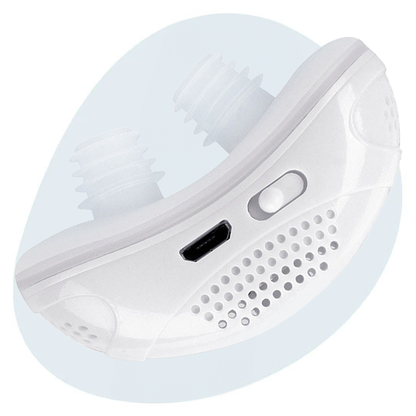 "Kompakt micro CPAP-maskine mod søvnapnø, hvid og blå enhed, stille drift for bedre nattesøvn og nem betjening."