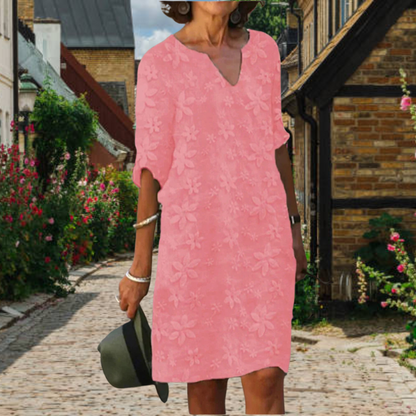 Kvindekjole med V-hals og 3D-blomster, afslappet pasform, elegant design til fester og hverdage, lavet af blødt stof.