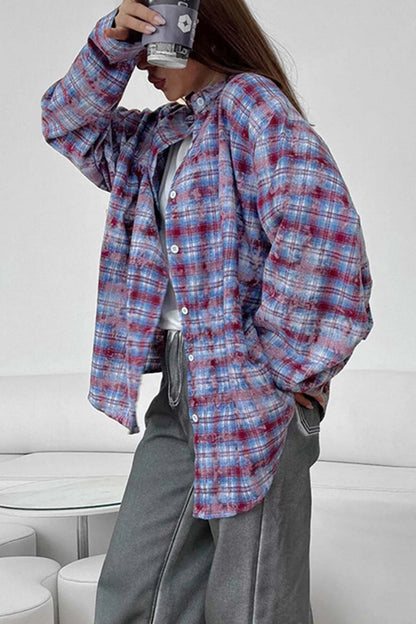 "Kvinders vintage ternet overdimensioneret bluse i blå, grøn og rød, klassisk og elegant design med komfortabel pasform."