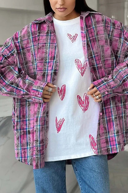 "Kvinders vintage ternet overdimensioneret bluse i blå, grøn og rød, klassisk og elegant design med komfortabel pasform."