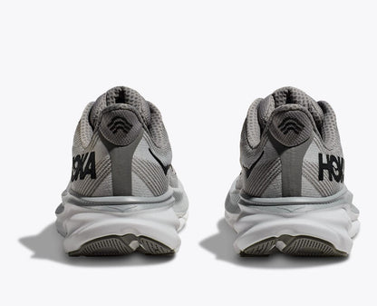 Lette herresko i grå og blå med hvid sål, Hoka Clifton 9, designet til optimal komfort og stødabsorbering.