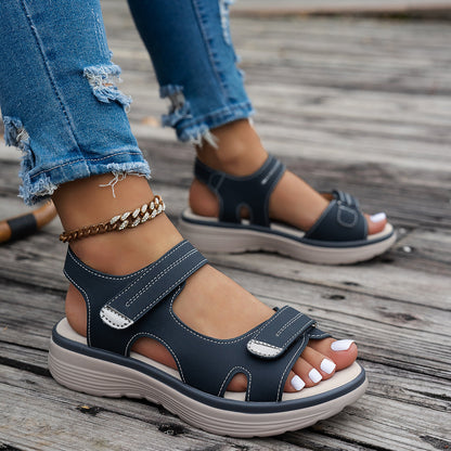 Letvægtige kvinders ortopædiske velcro-sandaler med ergonomisk sål og åndbart design for optimal komfort.