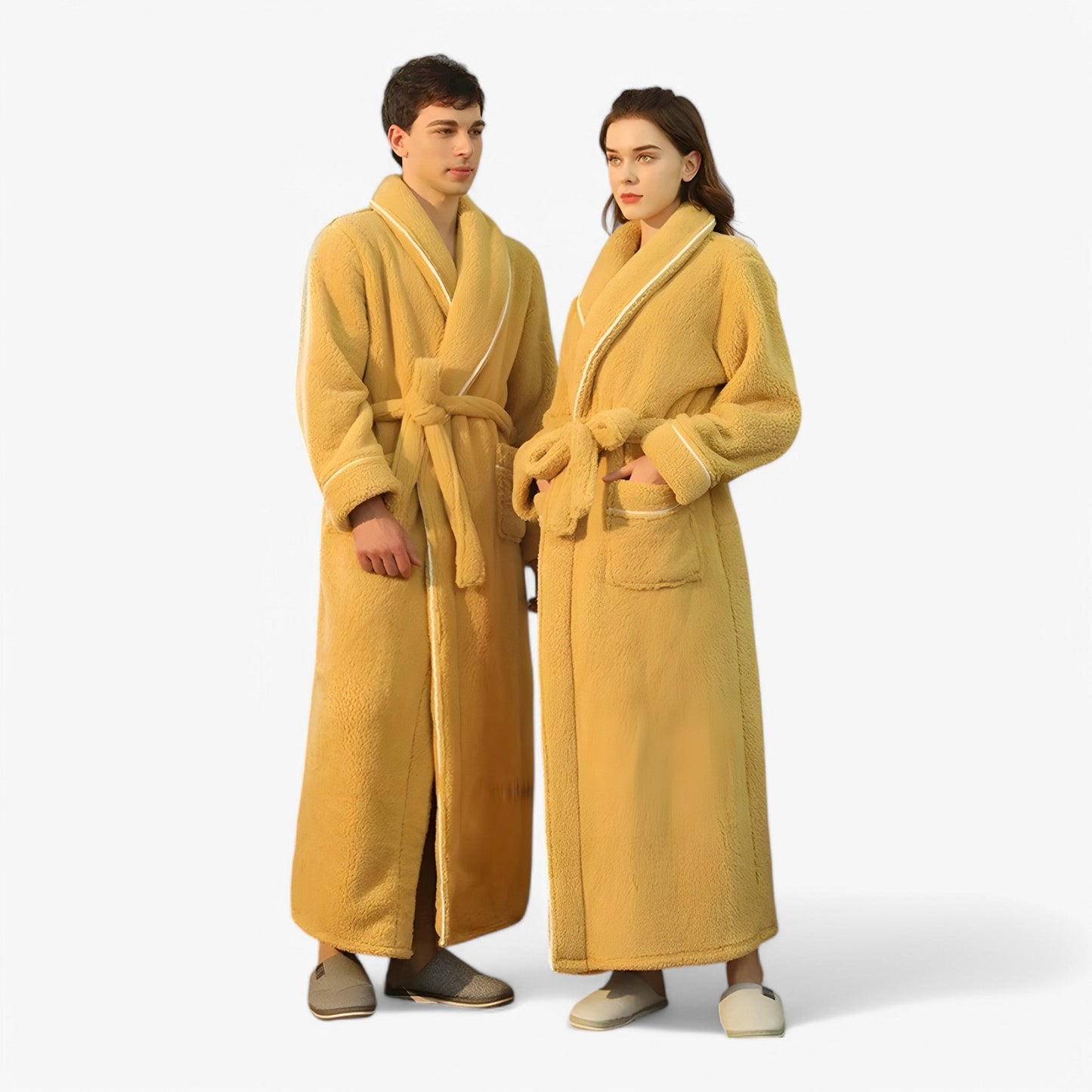 "Luksus Jessy badekåbe i blødt, åndbart materiale med justerbart bælte, velegnet til både kvinder og mænd."