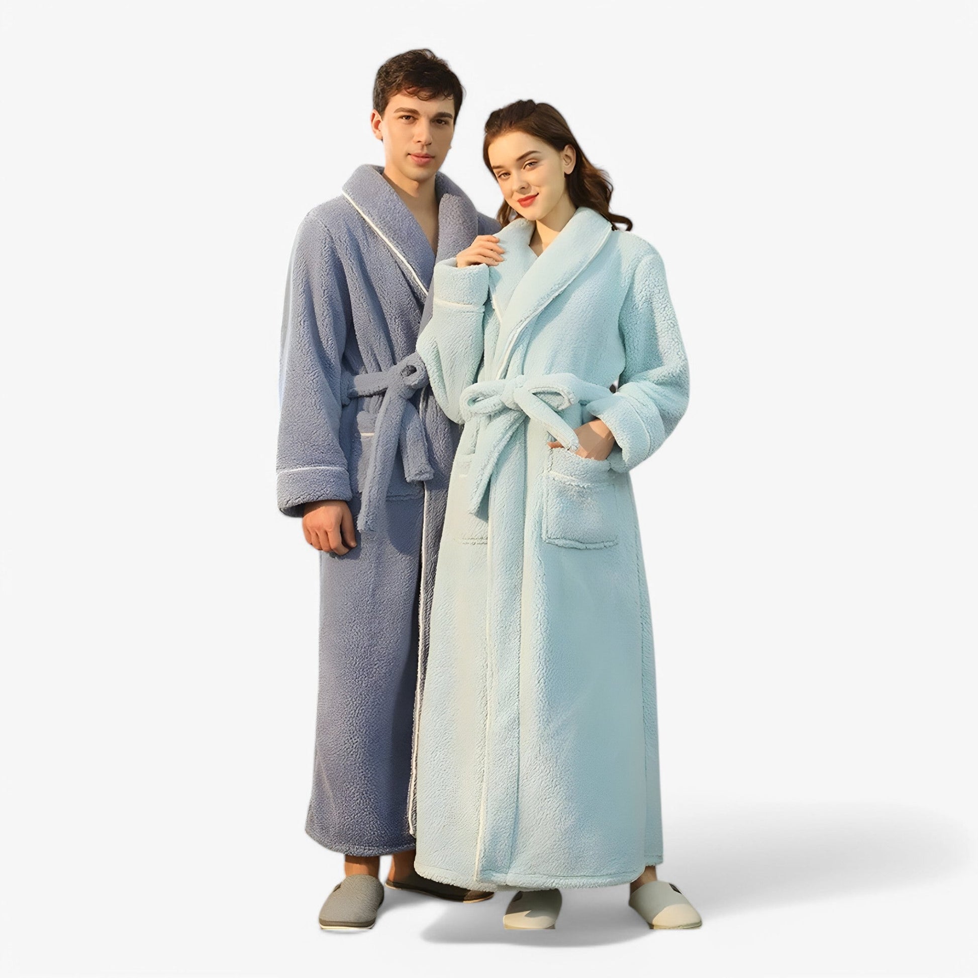 "Luksus Jessy badekåbe i blødt, åndbart materiale med justerbart bælte, velegnet til både kvinder og mænd."