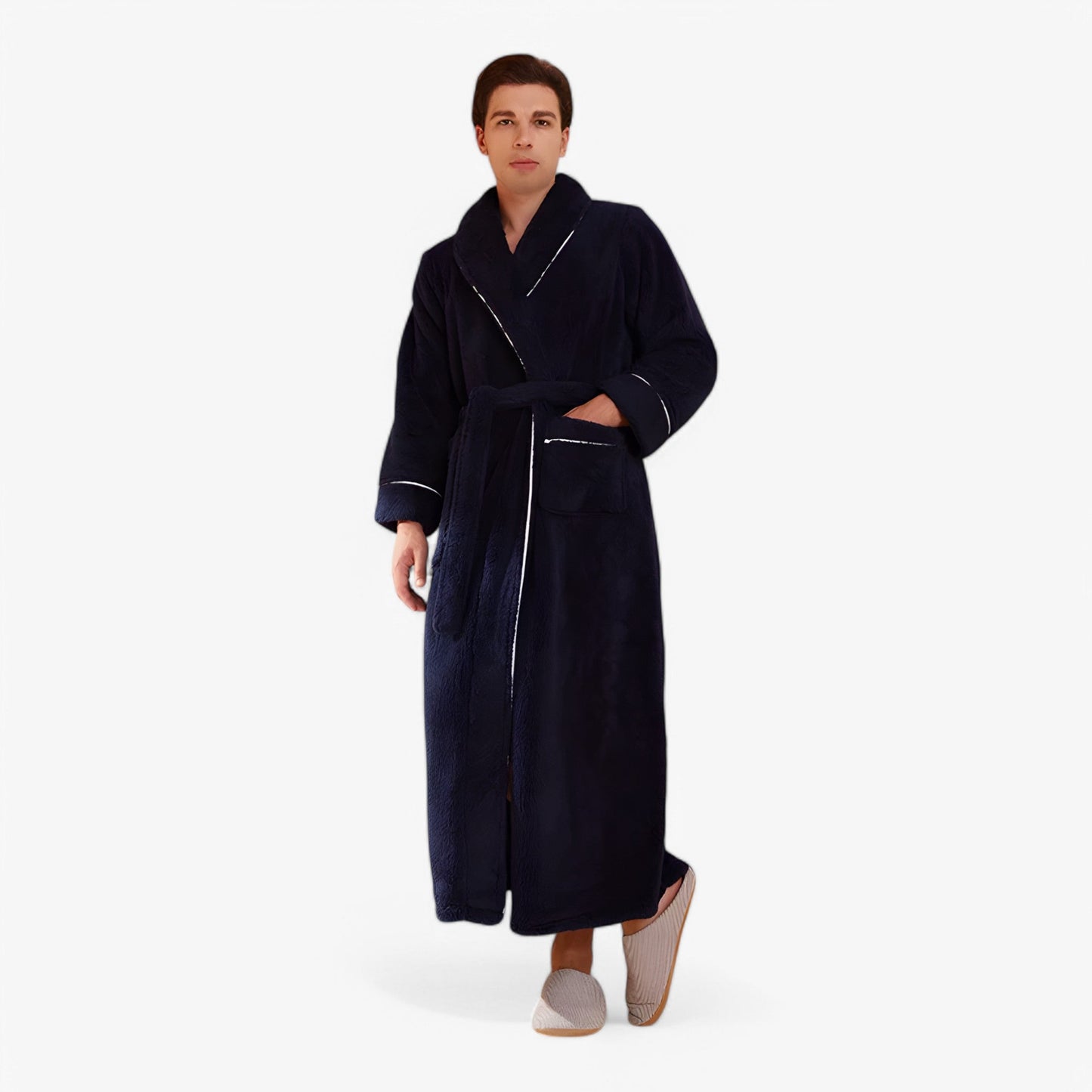 "Luksus Jessy badekåbe i blødt, åndbart materiale med justerbart bælte, velegnet til både kvinder og mænd."