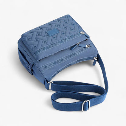 "Luksus skuldertaske i nylon, elegant design, justerbar rem, rummelig og praktisk til hverdag, sort farve, kvinde tilbehør"