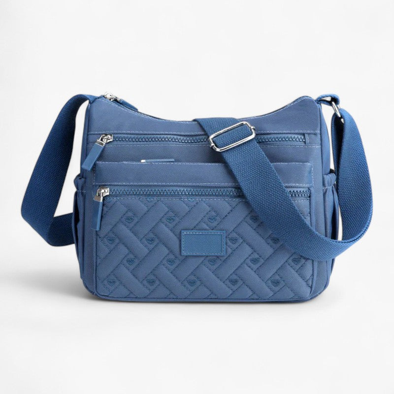 "Luksus skuldertaske i nylon, elegant design, justerbar rem, rummelig og praktisk til hverdag, sort farve, kvinde tilbehør"