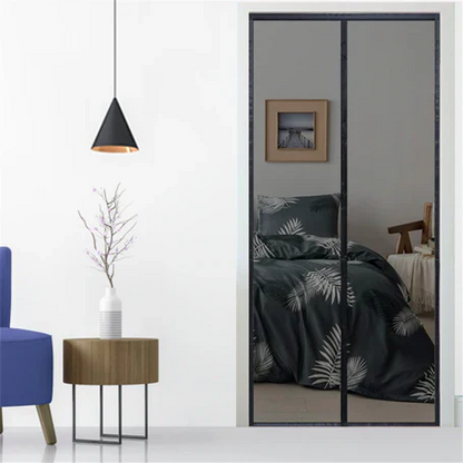 "Magnetisk flueforhæng i glasfiber, nem montering, elegant sort design til effektiv insektbeskyttelse i hjemmet."