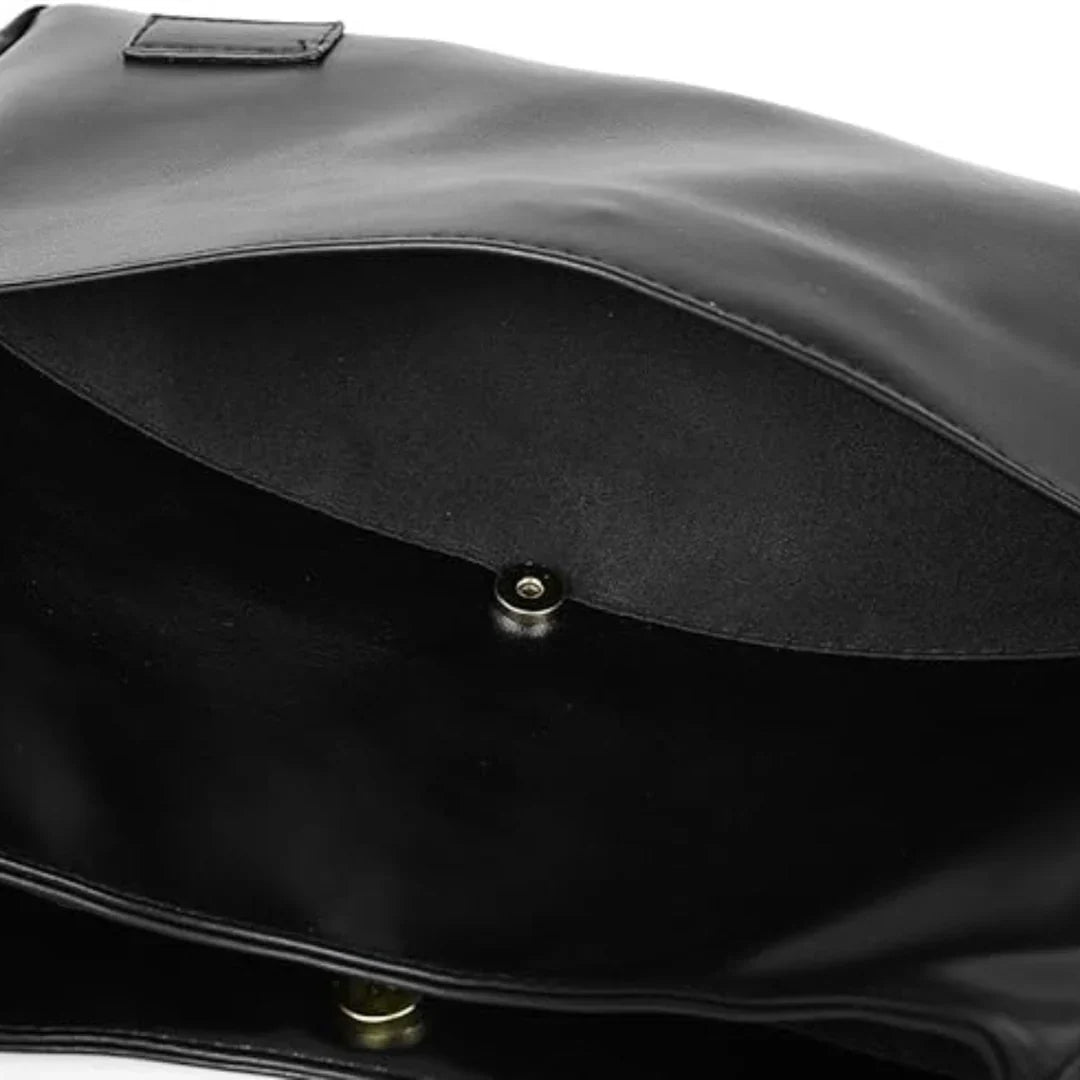 "Minimalistisk kunstlæder skuldertaske med justerbar rem, elegant design, perfekt til daglig brug eller events."