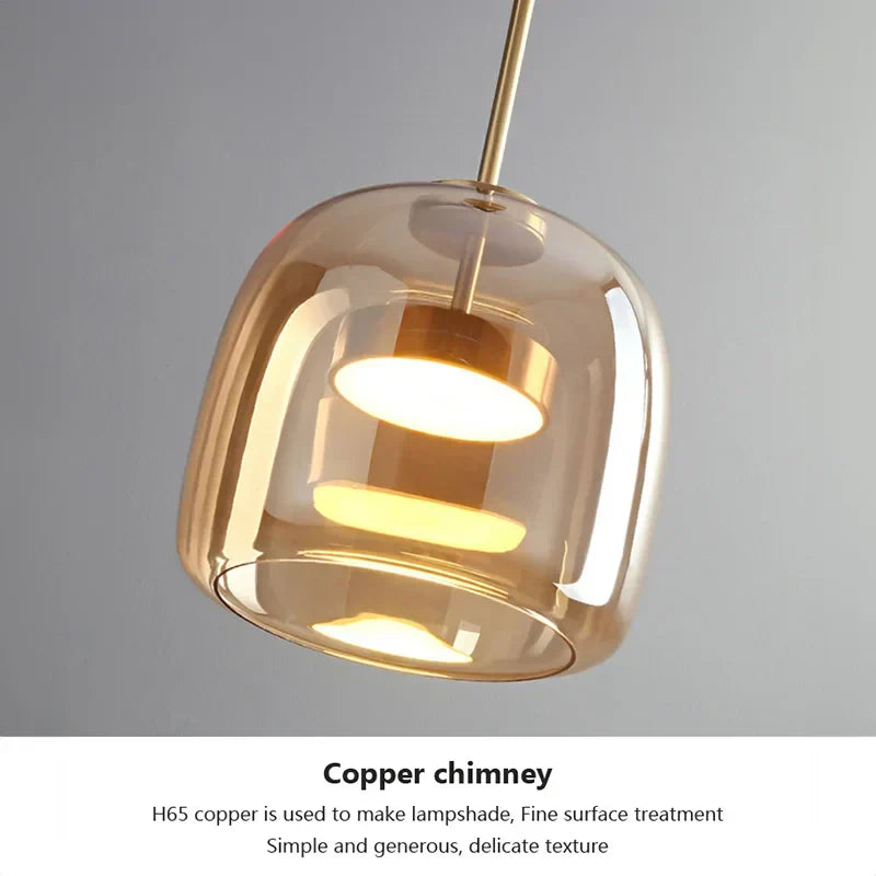 "Moderne AmberSphere loftlampe med røg- og ravfarvet glasdesign, LED-teknologi til hyggelig belysning i hjemmet"