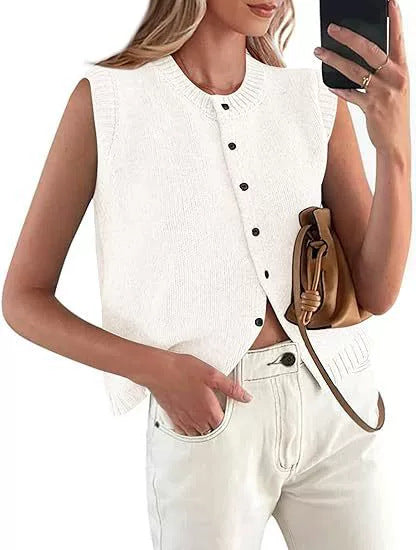 "Moderne dame strikvest i blød uld med knapper, ærmeløs snit, perfekt til lag-på-lag styling og elegant mode."