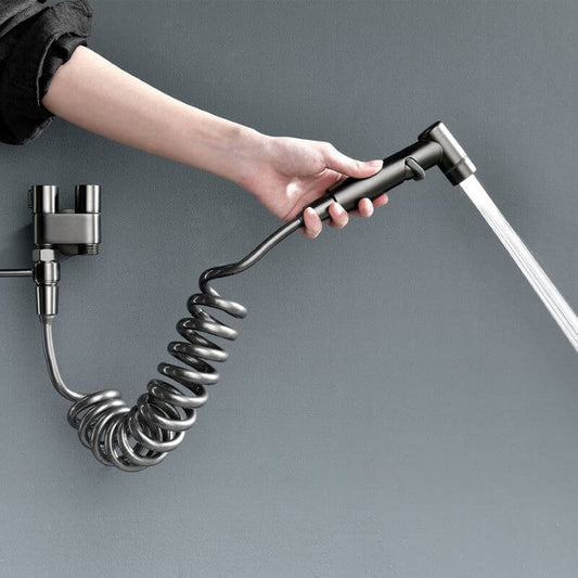 "Moderne spray vandhane i rustfrit stål, elegant design, justerbar vandstrøm, passer til ethvert badeværelsesinteriør"