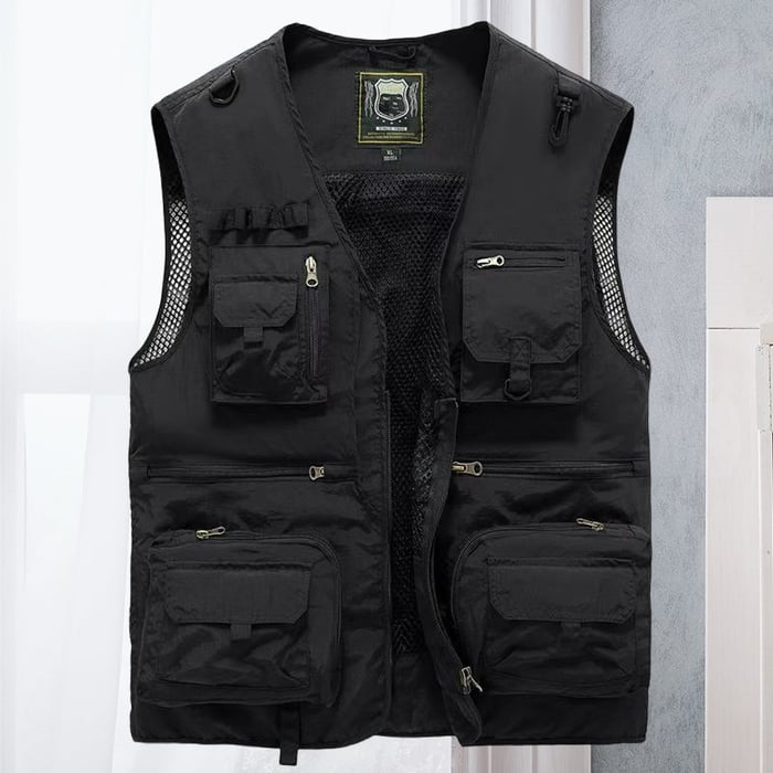 Oliver cargo vest i moderne design med multifunktionelle lommer, lynlåslukning, perfekt til udendørsaktiviteter.