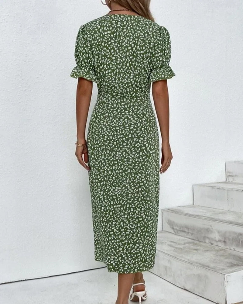 "Rosa kjole med blomsterprint og V-hals, elegant look til kvinder, flatterende pasform til både hverdag og fest."