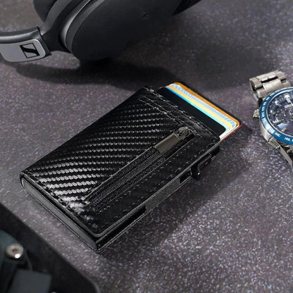 "Slank RFID-pung i carbon-sort med avanceret NFC-blokering, slank, holdbar, sikker til daglig brug og stilfuld accessory."