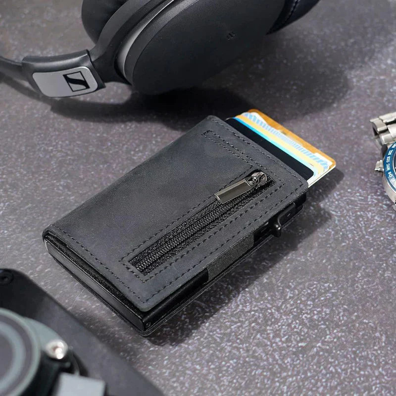 "Slank RFID-pung i carbon-sort med avanceret NFC-blokering, slank, holdbar, sikker til daglig brug og stilfuld accessory."