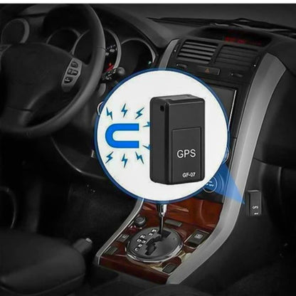 "Sort, kompakt GPS-tracker med magnetisk design til realtidspositionering og lydoptagelse, perfekt til biler og cykler."