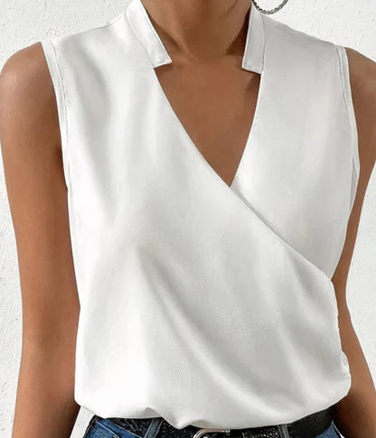 "Stilfuld, ærmeløs monokrom top til hverdag med elegant design og behagelig pasform, der fremhæver figuren."