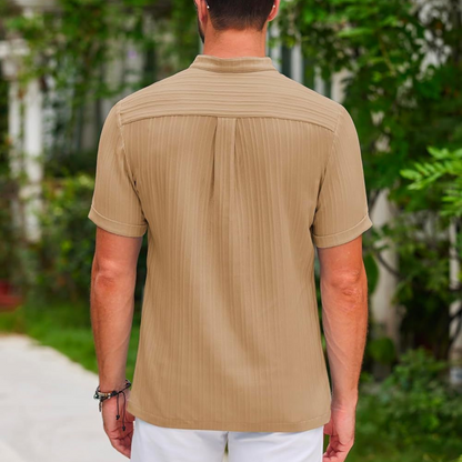 "Stilfuld khaki poloshirt til mænd, raffineret design, perfekt pasform, let og åndbart materiale"