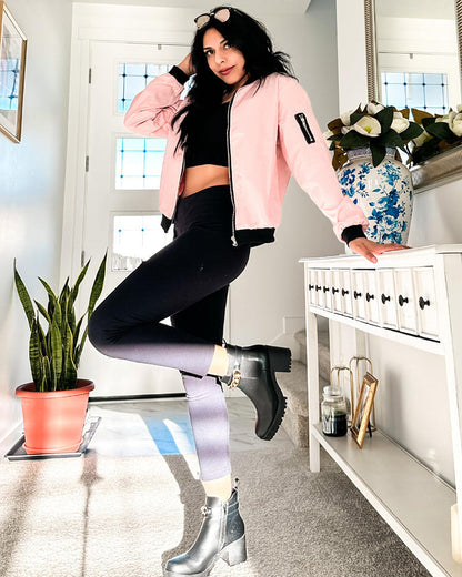 Stilfuld Liora bomberjakke til kvinder, holdbar med funktionelle lommer, perfekt til dagligt brug og aftenudflugter.