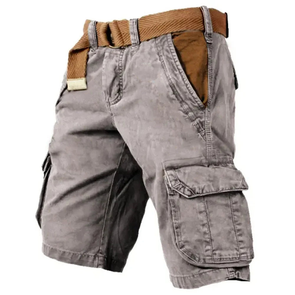 Stilfulde herre cargo shorts i 100% bomuld, klassisk design, beige, med rummelige lommer, perfekt til sommerens eventyr.