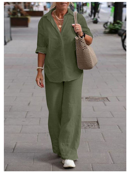 "Stilrent, komfortabelt sæt til kvinder med bomuld og hør skjorter og bukser, perfekt til afslappede og semi-formelle lejligh