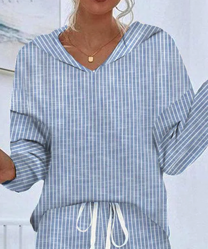 "Stribet pyjamassæt i blødt bomuld med elastisk talje, perfekt til både mænd og kvinder, elegant og komfortabelt design."