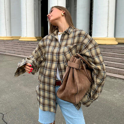 "Ternet oversize skjorte til kvinder, afslappet snit, bomuld, trendy, ideel til jeans eller shorts, button-down krave."