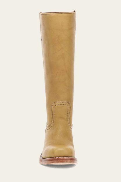 "Trendy, brun læderstøvle til kvinder, high boots stil, fremstillet af holdbart og høj kvalitet læder, elegant design."